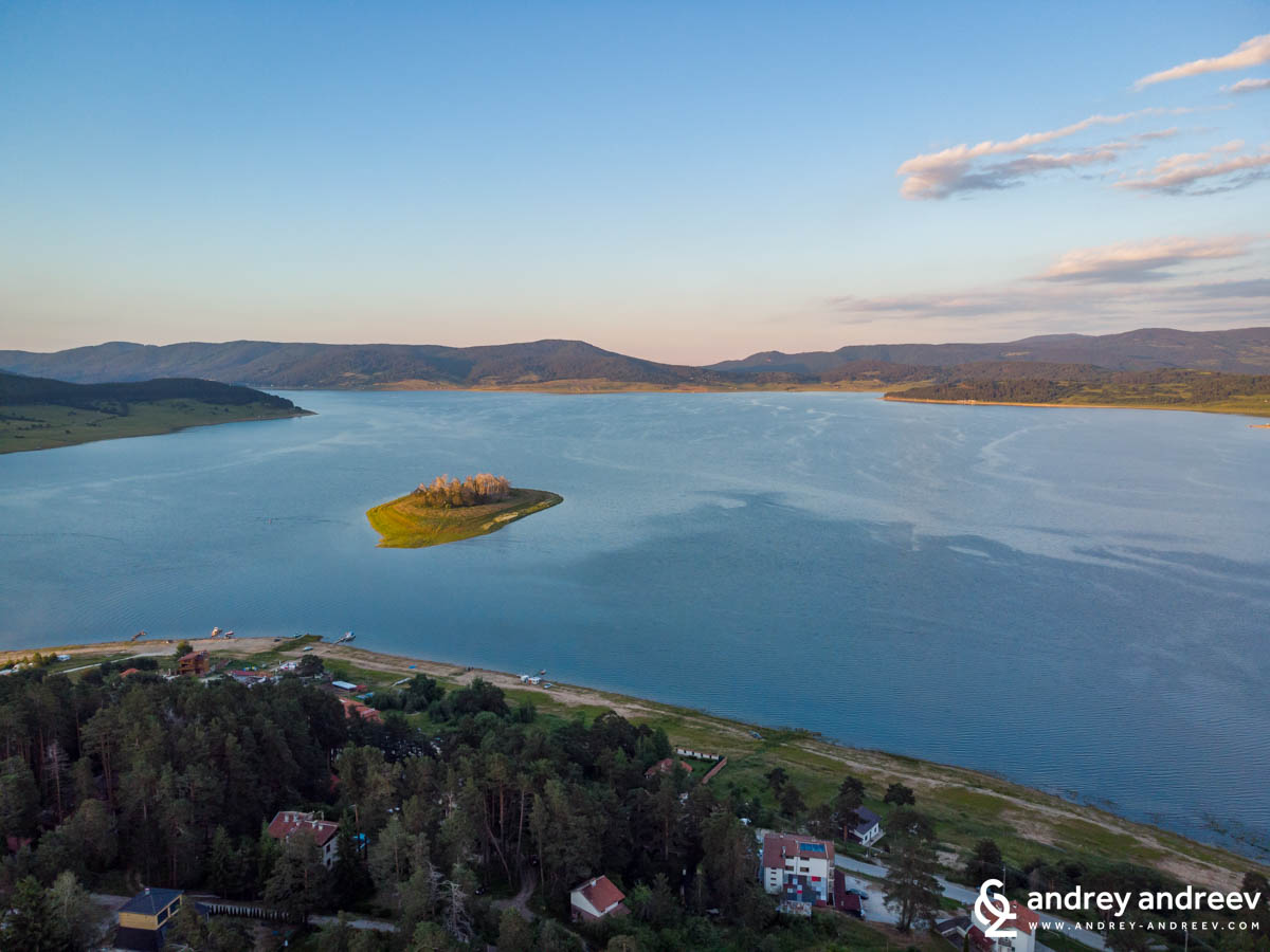 Язовир Батак и острова на 1-ви юли